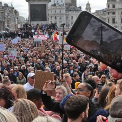 Protest w Londynie przeciwko restrykcjom