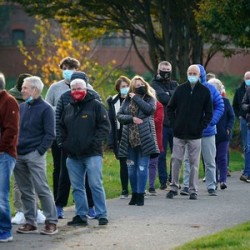 Liverpool i trzy kolejne miasta poddane masowym testom na koronawirusa