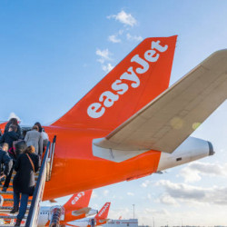 Linie lotnicze easyJet usuwają siedzenia w samolotach z powodu braków personelu