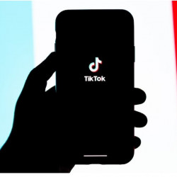 TikTok usunięty w Wielkiej Brytanii z urządzeń rządowych