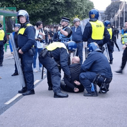 W siódmym dniu protestów zamieszki w Plymouth i Birmingham