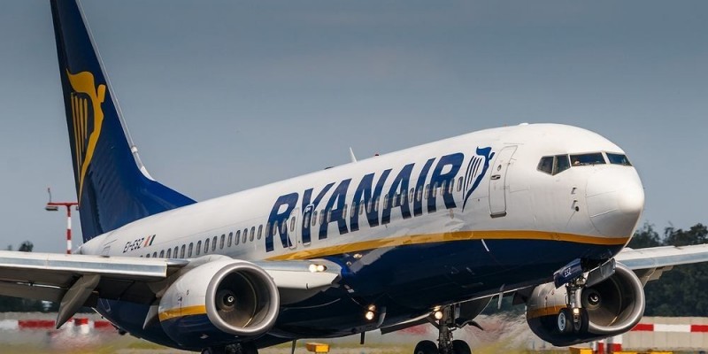 Ryanair porównuje irlandzki rząd do Korei Północnej.