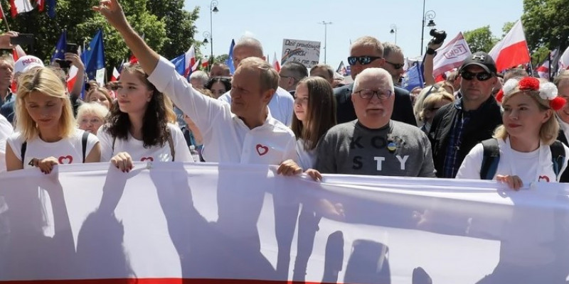 Co najmniej 300 tysięcy uczestników Marszu 4 czerwca w Warszawie