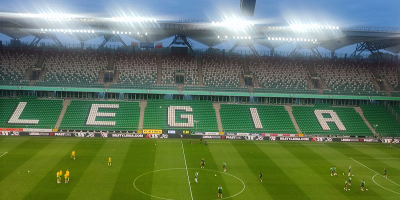 Legia ograła Walijczyków 6:0, ale na pustym stadionie