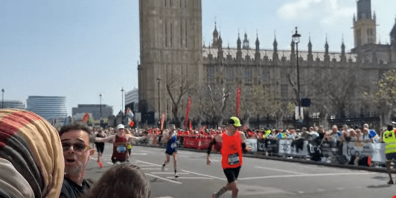 Afrykanie wygrali TCS London Marathon 2025
