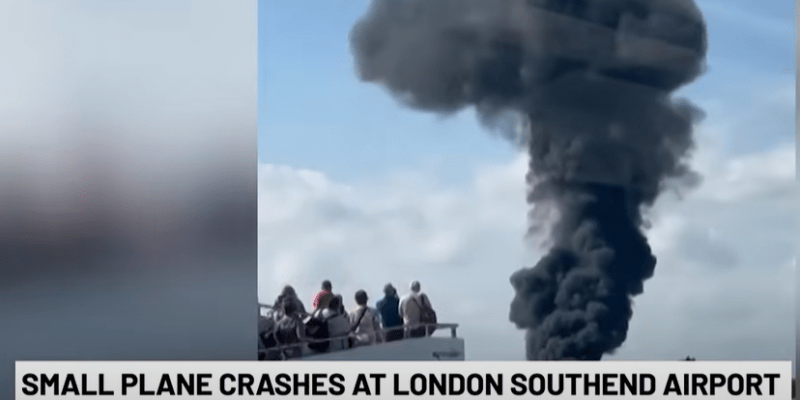 Mały samolot rozbił się na lotnisku London Southend